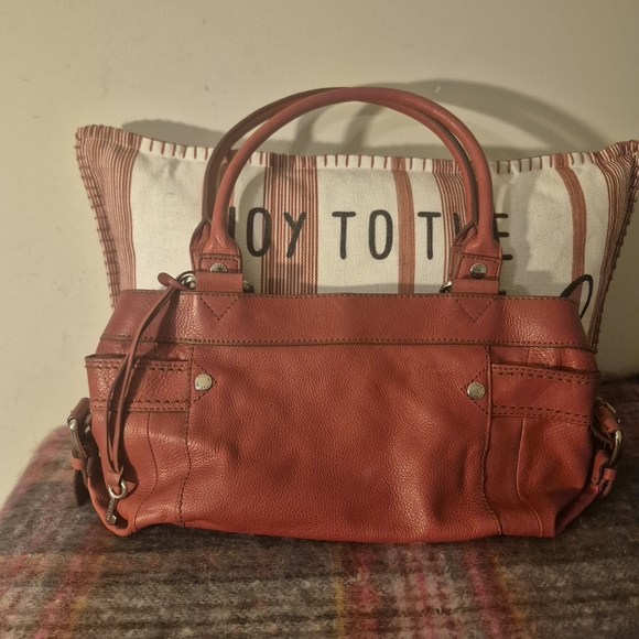 Fossil Salmon Genuine Leather 75082 Handbag. - Picture 1 of 6